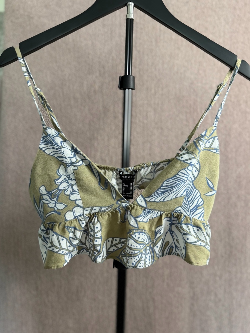 Forever 21 Floral Ruffle Crop Top Size M Sage Green Y2K